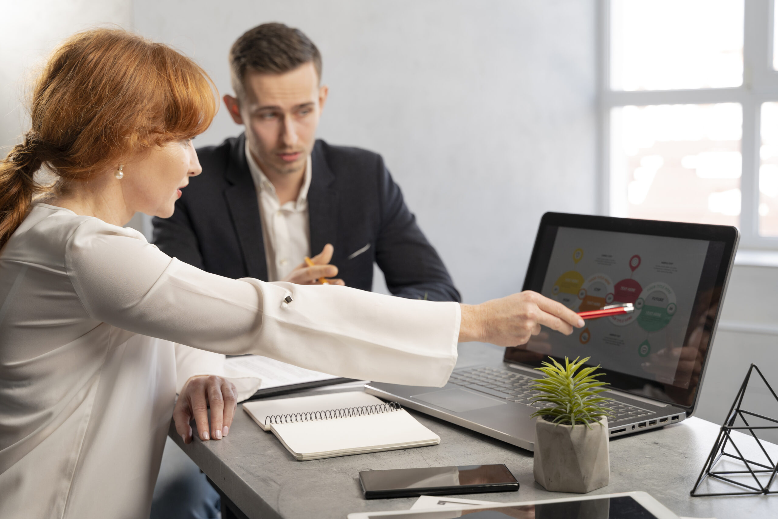 colleghi-al-lavoro https://www.valueconsultingsrl.com/wp-content/uploads/2025/11/colleghi-al-lavoro-scaled.jpg